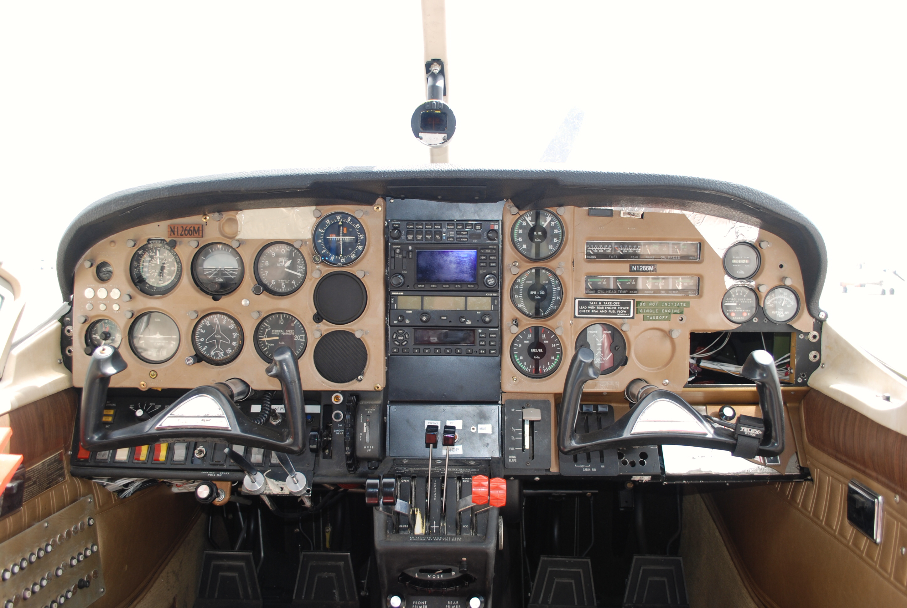 Cessna Skymaster 337E image 2