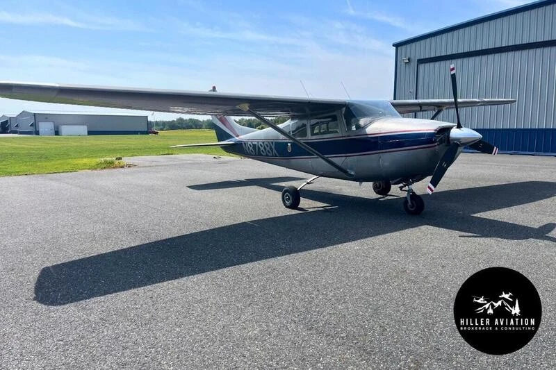 Cessna 182D Skylane image 2