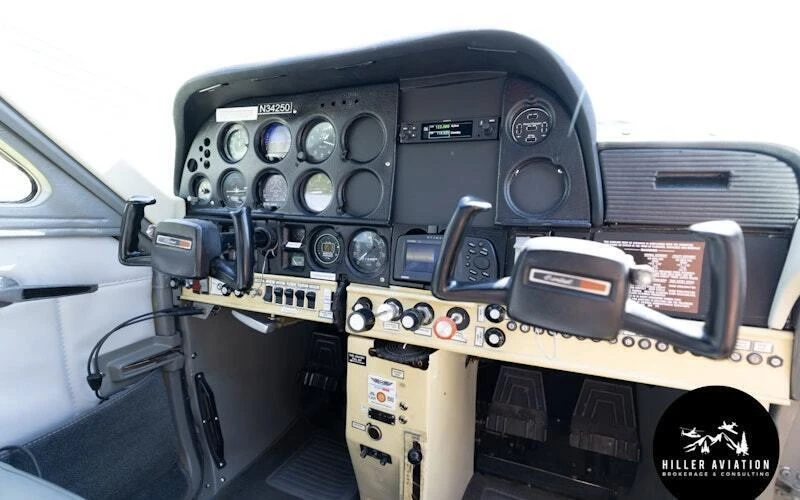 Cessna 177B Cardinal image 1