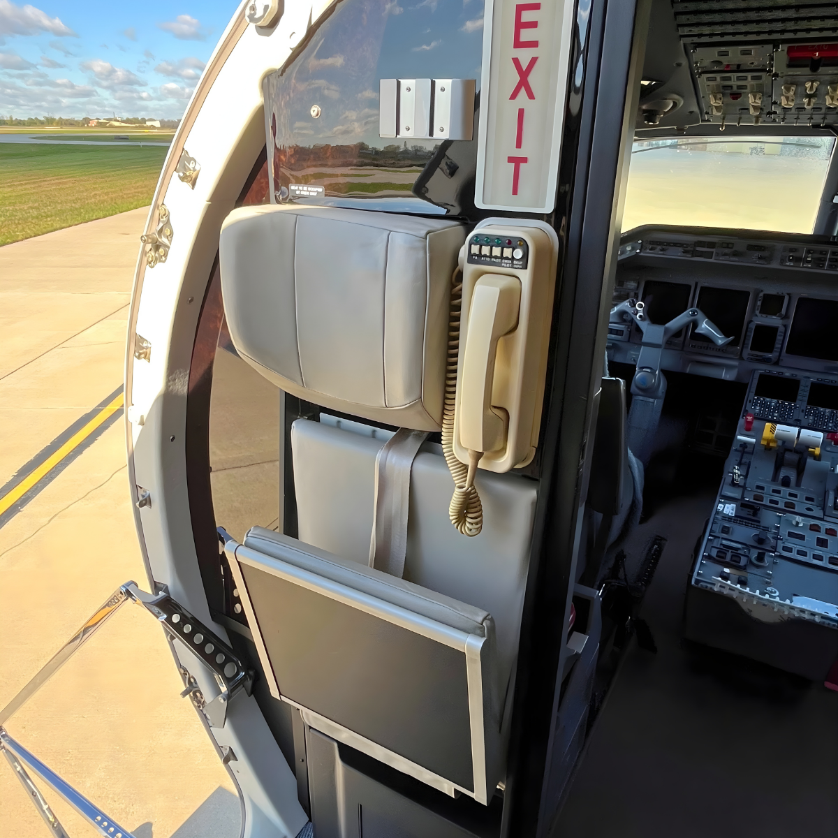Embraer Legacy 600 image 10