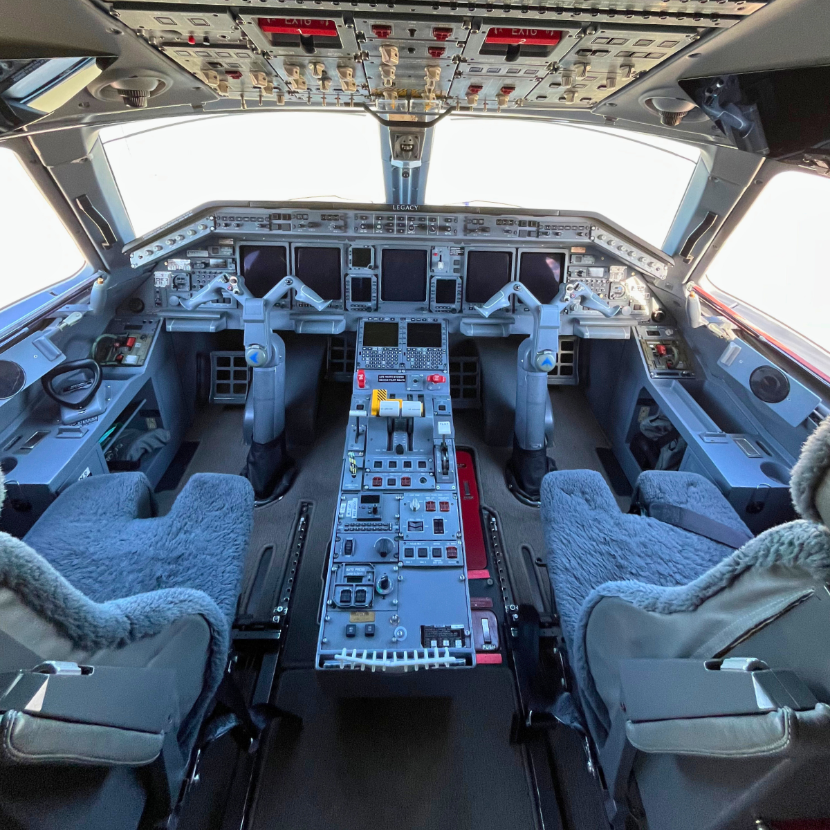 Embraer Legacy 600 image 13
